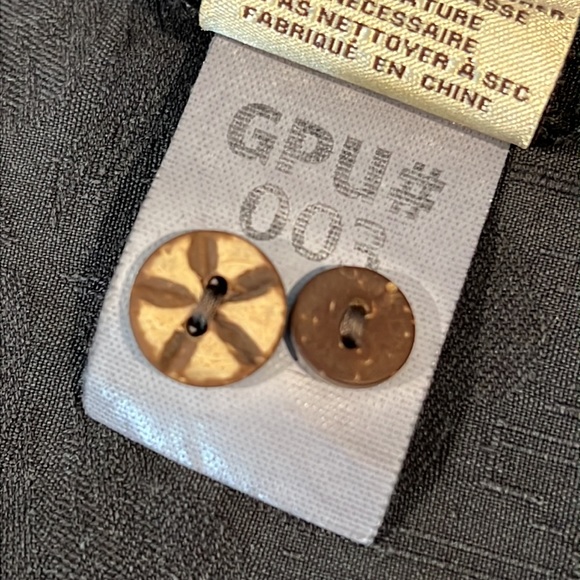 CASUAL BUTTON UP SHORT SLEEVED SHIRT (XL) - Picture 9 of 14